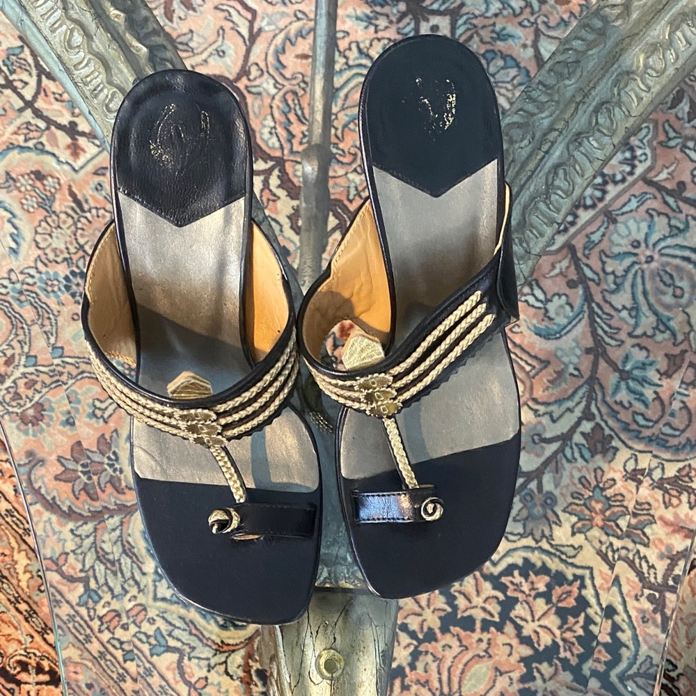 Elegant Black and Gold Women's Sandals